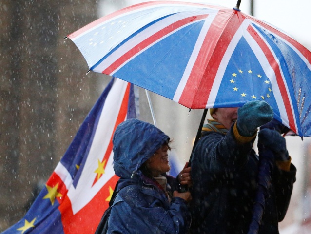 británia, brexit, protestanti