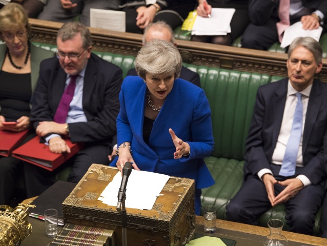 Británia, parlament, Dolná snemovňa, vláda, dôvera