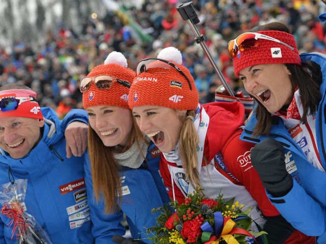 Anna Murínová, Paulína Fialková, Ivona Fialková, Martin Bajčičák