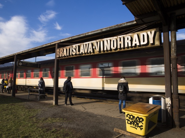 SR doprava železnice stanica Vinohrady Bratislava vlak