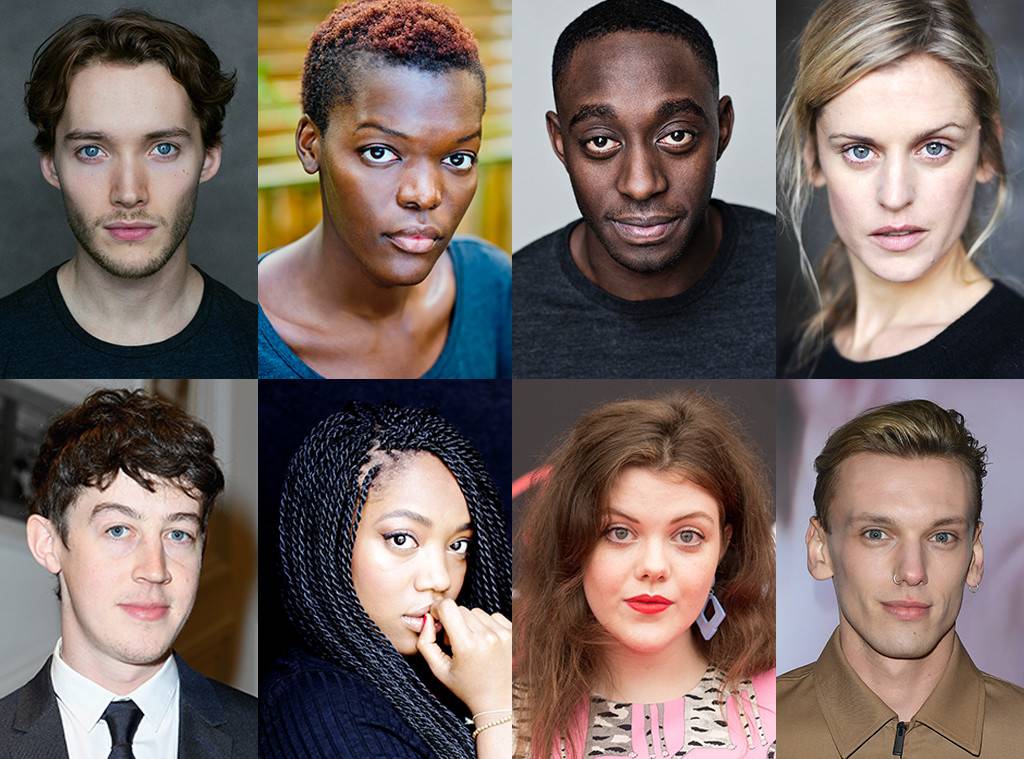 Osmička mladých hercov, ktorí budú súčasťou nového spin-off seriálu. Zľava hore: Toby Regbo, Sheila Atim, Ivanno Jeremiah, Denise Gough, Alex Sharp, Naomi Ackie, Georgie Henley, Jamie Campbell Bower.