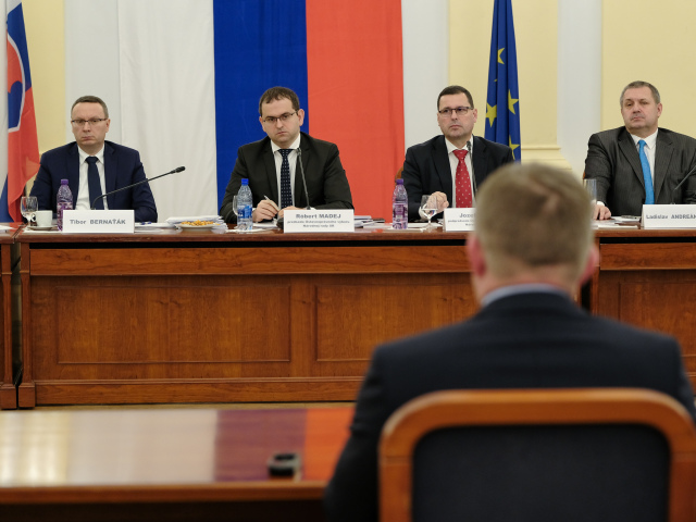 vypocutie kandidatov na ustavnych sudcov, Fico,