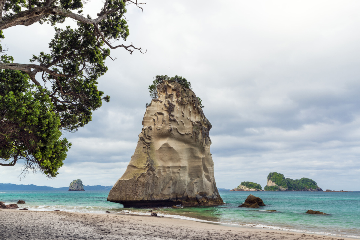 Nový Zéland, Polostrov Coromandel, Cathedral Cove