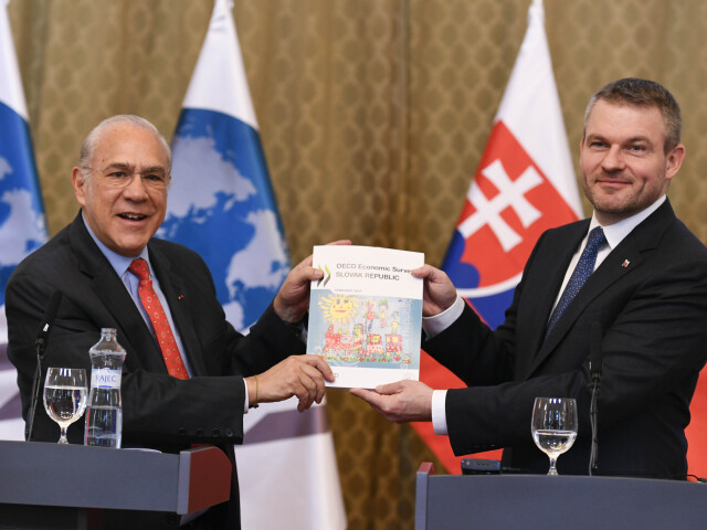 SR politika diplomacia nĂˇvĹˇtevy Pellegrini OECD Gurria