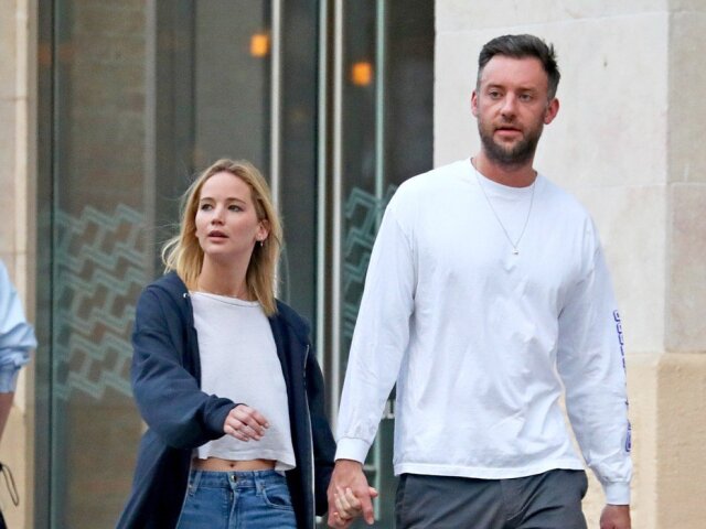 Herečka Jennifer Lawrence a jej priateľ Cooke Maroney na archívnom zábere. 
