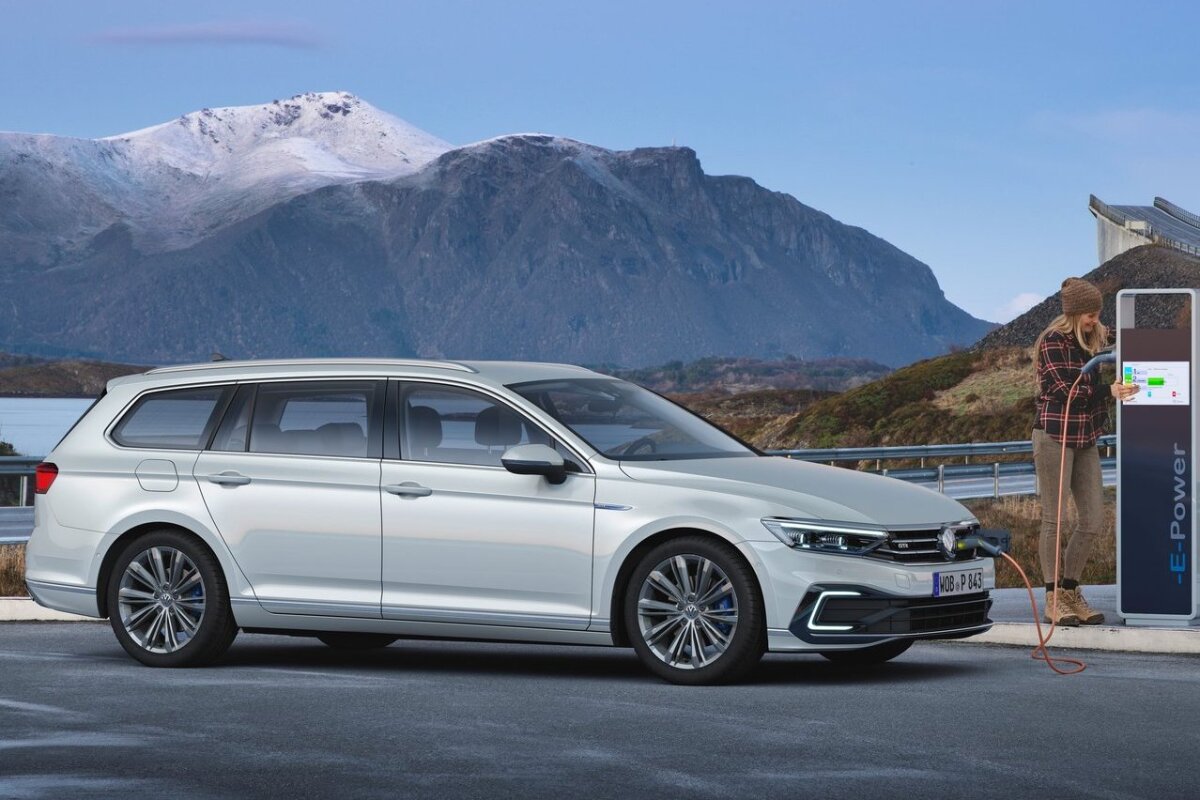 VW Passat GTE Variant - 2019
