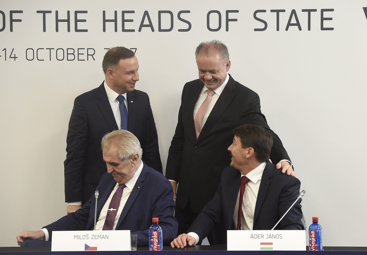 Maďarsko, Szekszárd, prezidenti, V4 summit