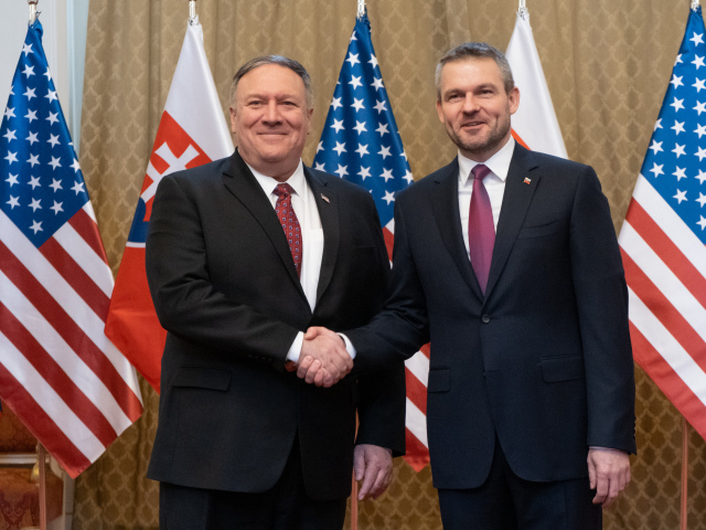 Mike Pompeo, Pellegrini, úrad vlády