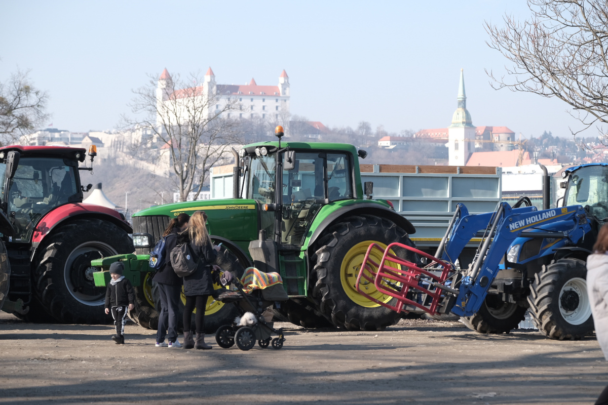 Protestujúci farmári