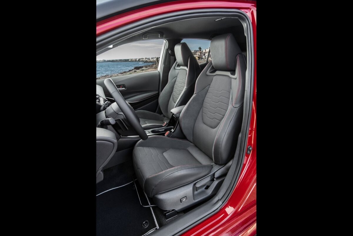 Toyota Corolla Hatchback - 2019
