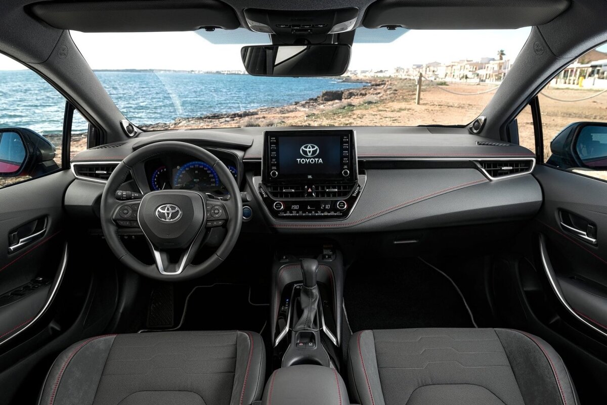 Toyota Corolla Hatchback - 2019
