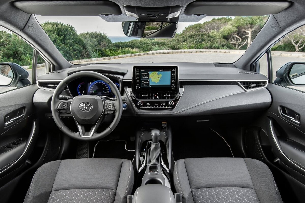 Toyota Corolla Hatchback - 2019