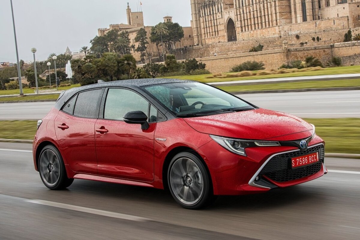 Toyota Corolla Hatchback - 2019