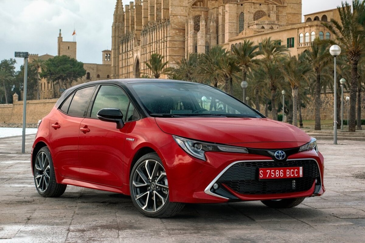Toyota Corolla Hatchback - 2019