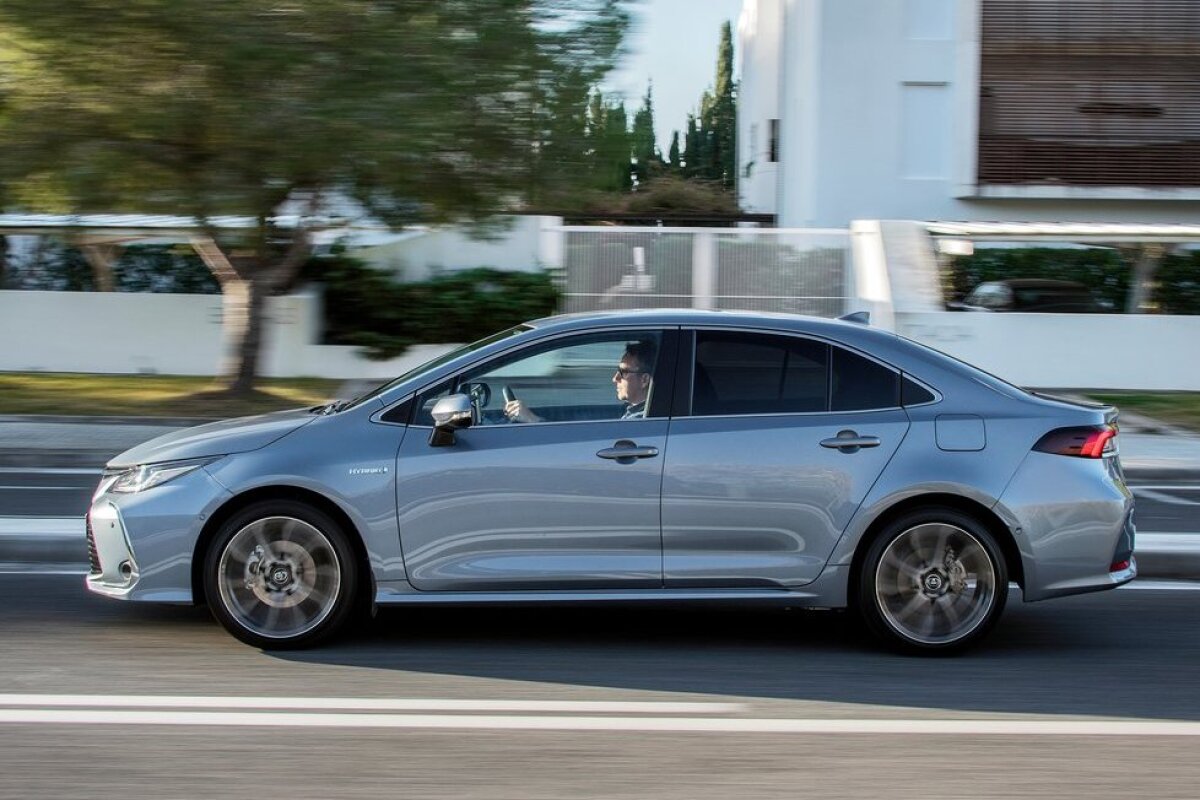 Toyota Corolla Sedan - 2019