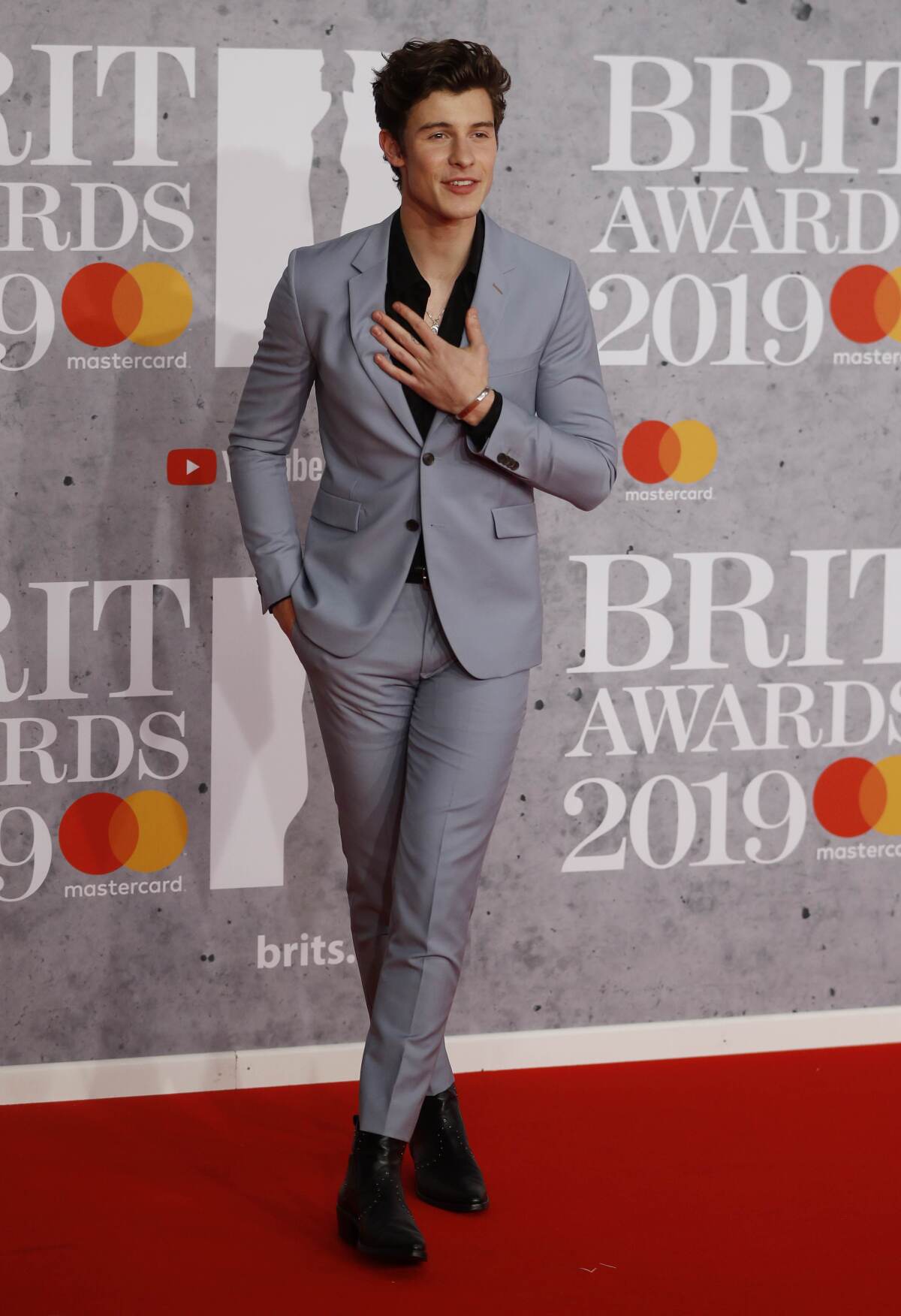 Kanadský spevák Shawn Mendes.