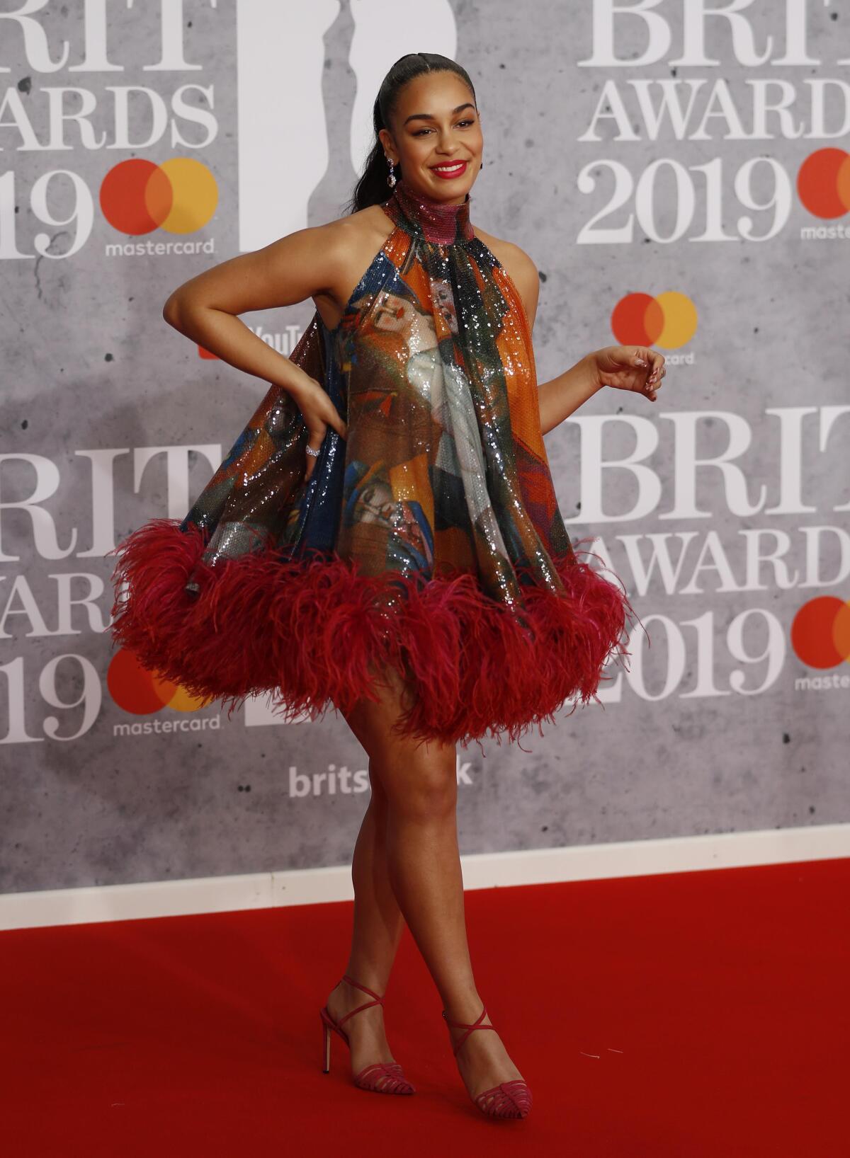 Speváčka Jorja Smith prišla v šatách 16Arlington.