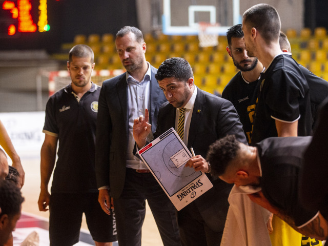 BASKETBAL: Bratislava - ilina Vidin