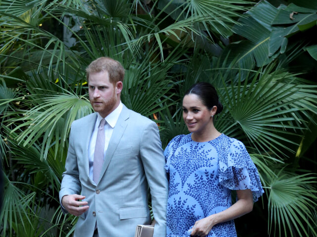 Princ Harry a jeho manželka Meghan, vojvodkyňa zo Sussexu zavítala do súkromnej rezidencie marockého kráľa Mohammeda VI v Rabate. Tehotná Meghan vyzerala očarujúco v kreácii Carolina Herrera. 
