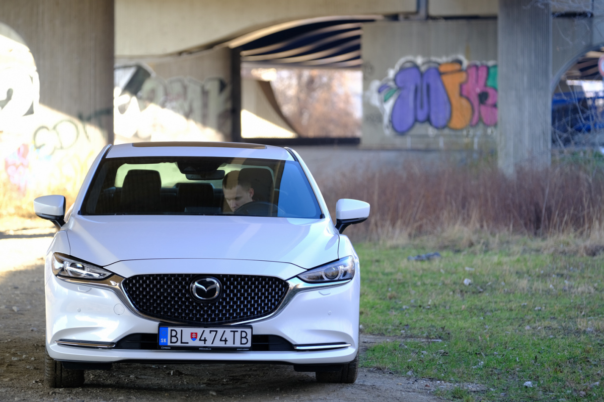 Mazda 6