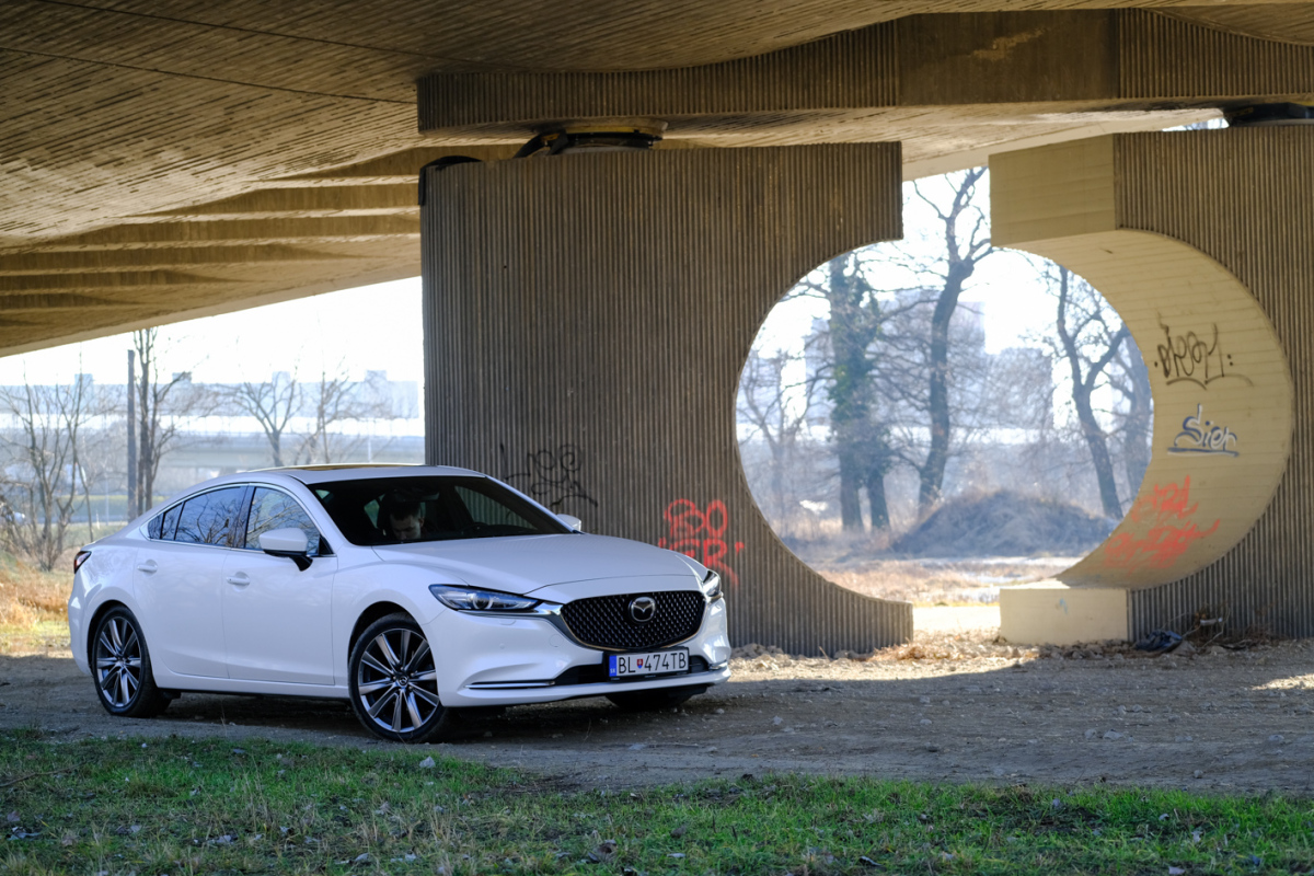 Mazda 6