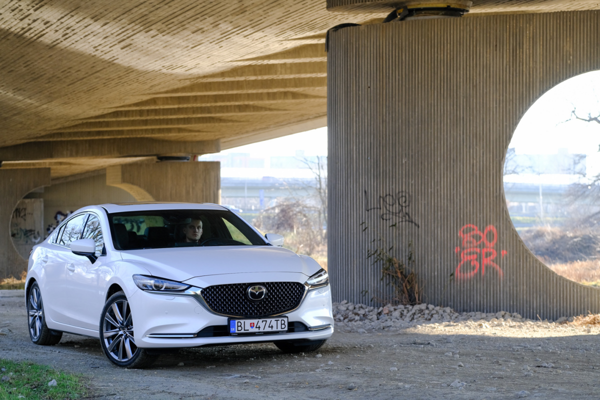 Mazda 6