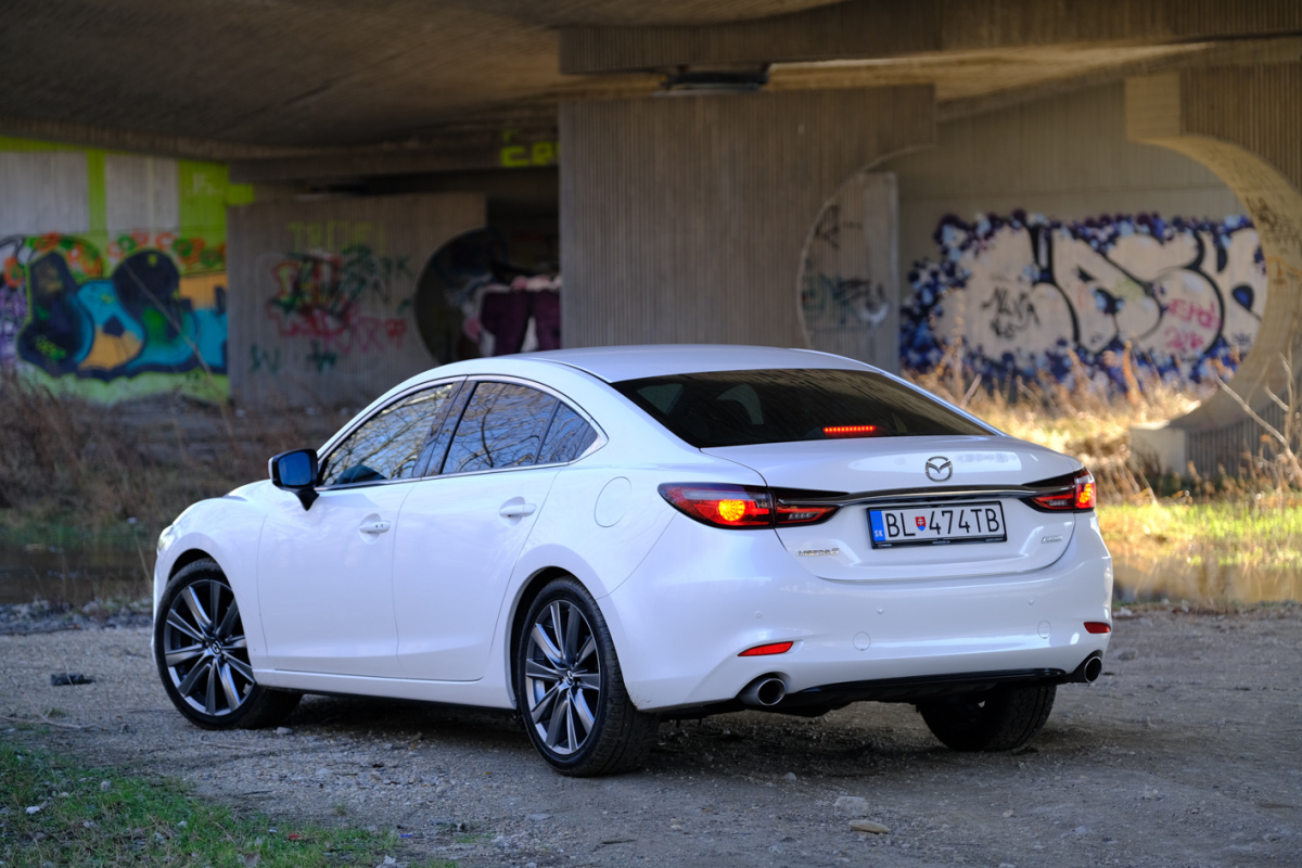 Mazda 6