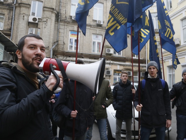 Ukrajina Porošenko suspendovanie Hladkovskij korupcia