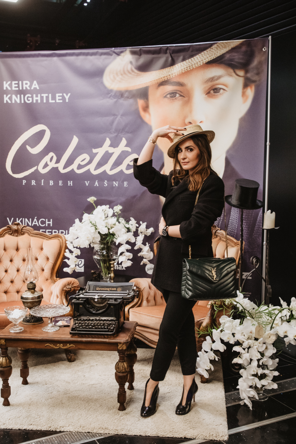 Moderátorka Lucia Wirthová na premiére filmu Colette.