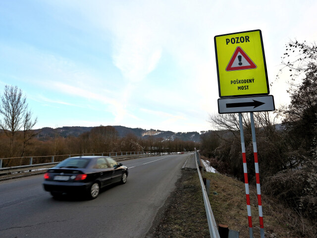 Most na ceste prvej triedy I/66 pri Slovenskej Ľupči