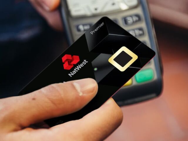 natwest, bezkontaktné platby, čítačka odtlačkov