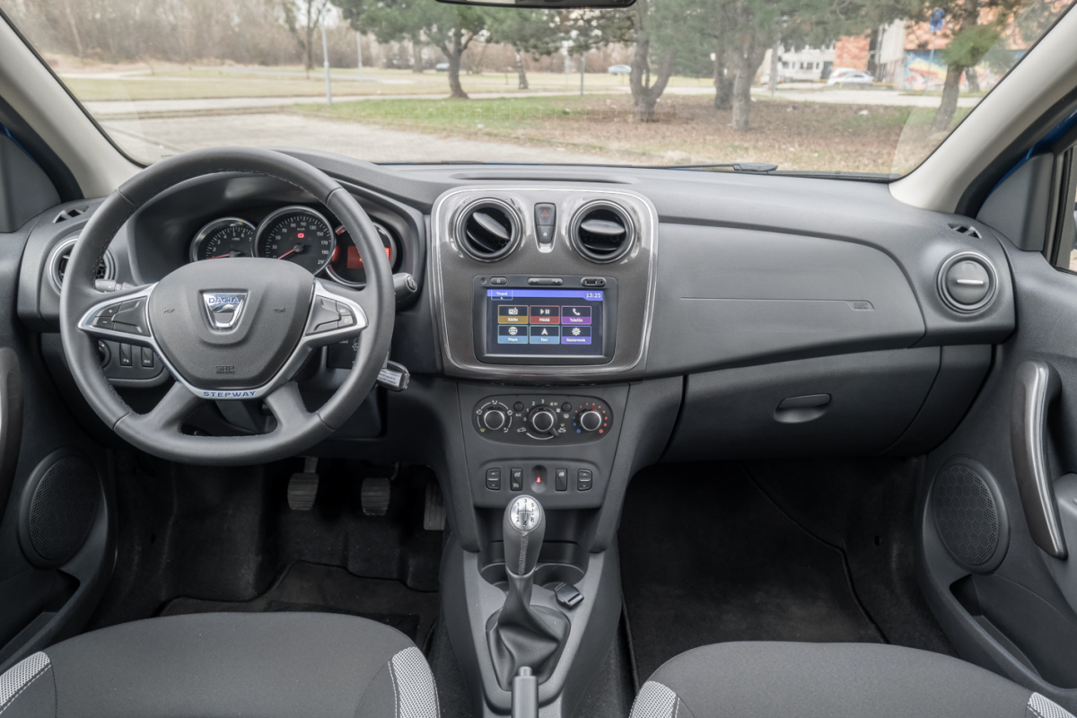Dacia Logan MCW Stepway TCe - test 2010