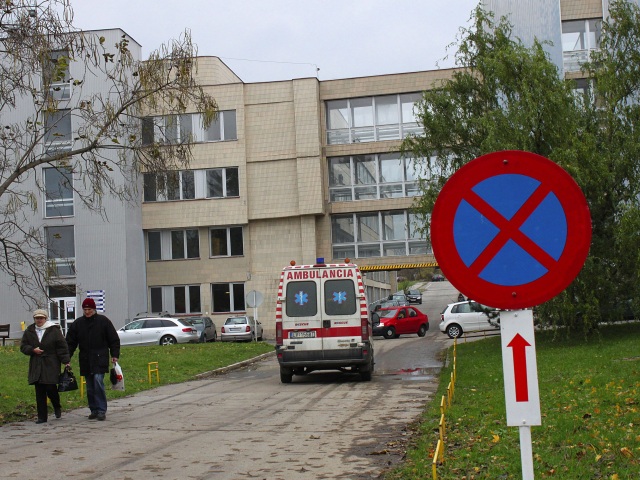 nemocnica, sanitka, levice
