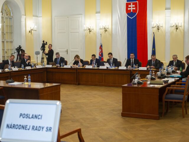 SR justícia NR SR ústavní sudcovia kandidáti vypočutie BAX