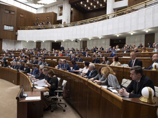 NRSR Bratislava poslanci parlament
