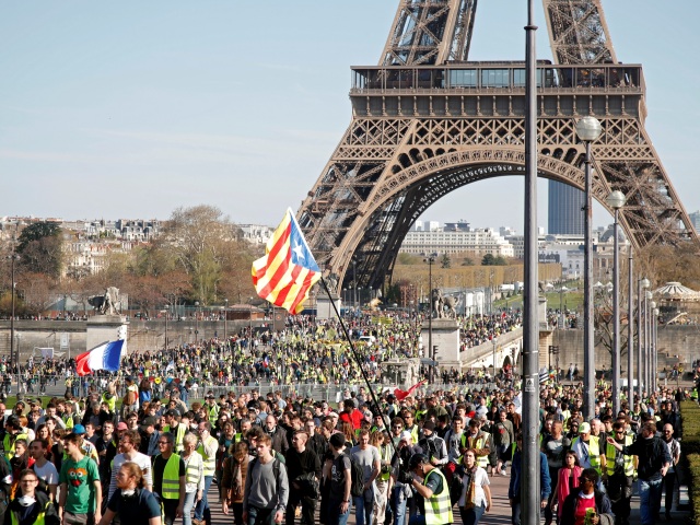 Francúzsko, protest žlté vesty, paríž, Eiffelovka