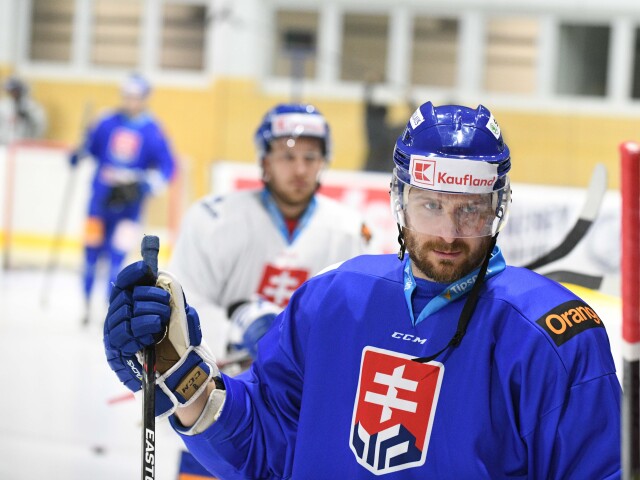 HOKEJ-MS: Tréning slovenskej reprezentácie Sersen