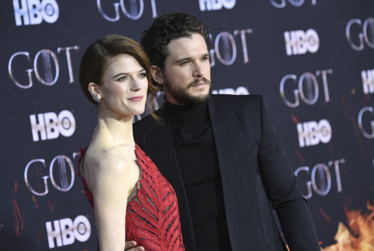 Manželia Rose Leslie a Kit Harington prišli spoločne. 