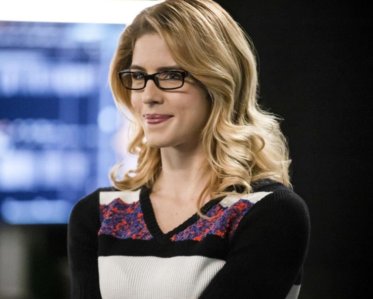 emily bett rickards, felicity, arrow,