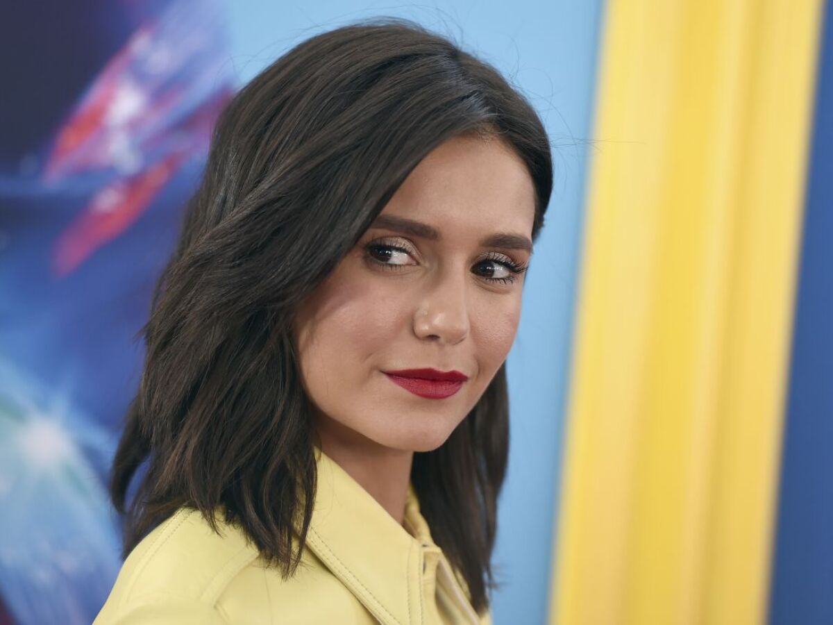 Nina Dobrev