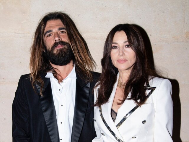 Herečka Monica Bellucci a jej partner Nicolas Lefebvre na akcii Clash De Cartier.