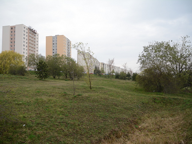 06-pozemok-4x