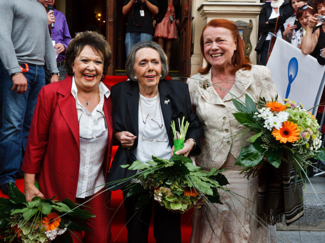 Jiřina Bohdalová, Jiřina Jirásková a Iva Janžurová