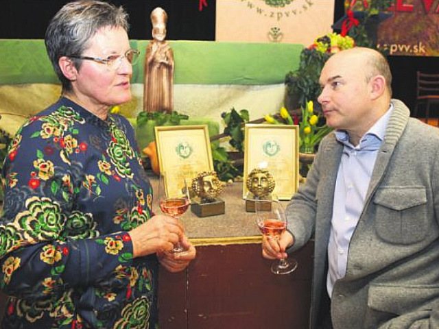 Oľga Bejdáková, Vladimír Mrva, víno