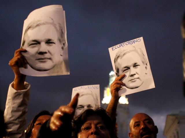 Ekvádor - Julian Assange - kybernetické útoky
