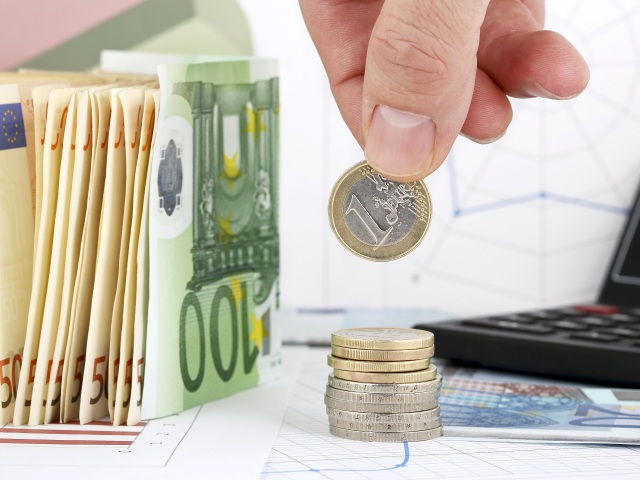 peniaze, eurá, euro