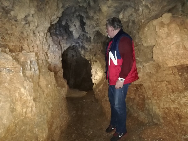 jaskyňa, tribeč, jazvinská jaskyňa