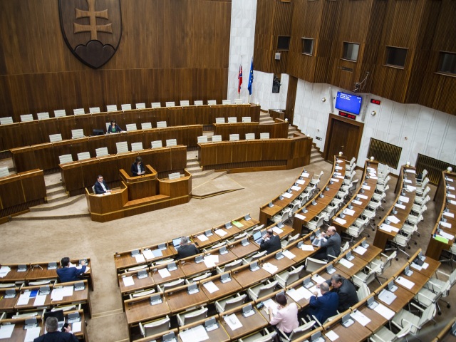 SR / Bratislava / NR SR / schôdza / parlament /