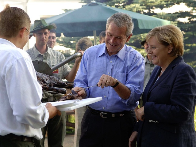 george bush, angela merkelová