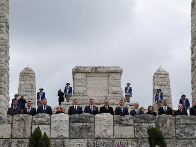 Spomienková slávnosť pri príležitosti 100. výročia od tragickej smrti generála M. R. Štefánik, Brezová pod Bradlom. mohyla